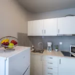 & Preelook Abbázia