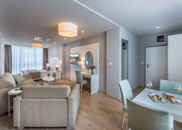 & Preelook Guest house 4*