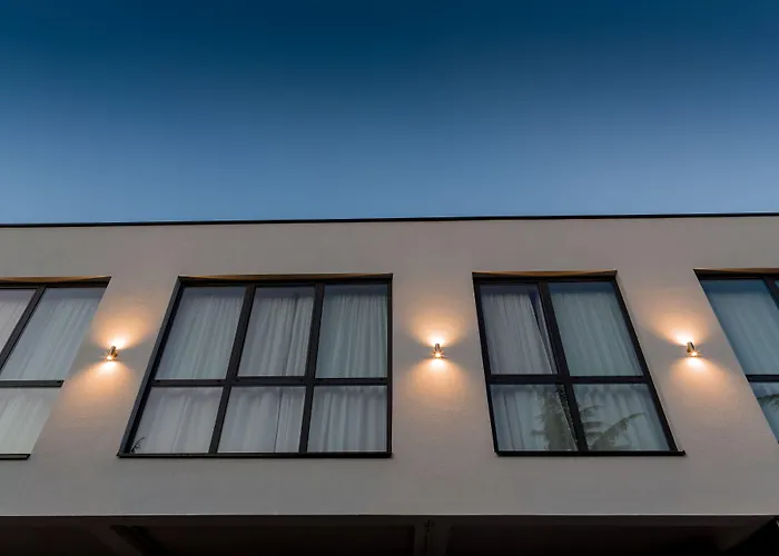 بيت ضيافة & Preelook 4*