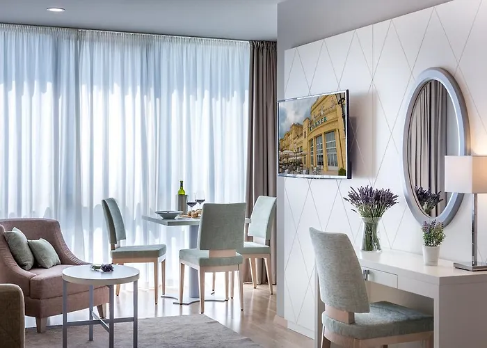 & Preelook Guest house