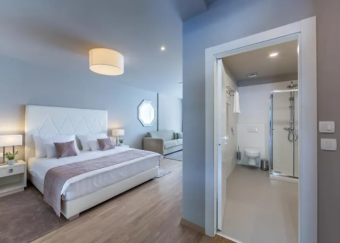 & Preelook أوباتيا