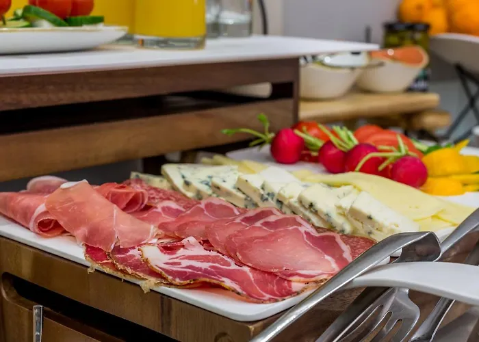 & Preelook أوباتيا