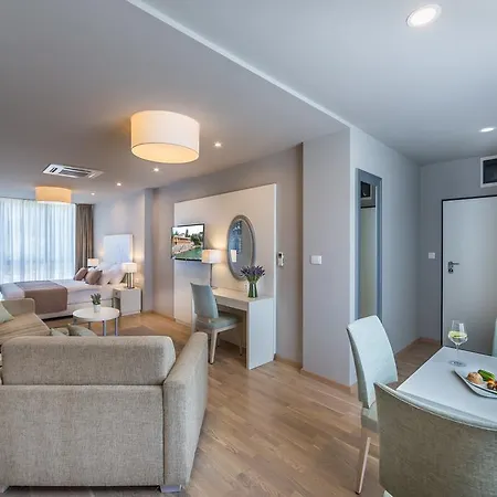 Vendégház & Preelook